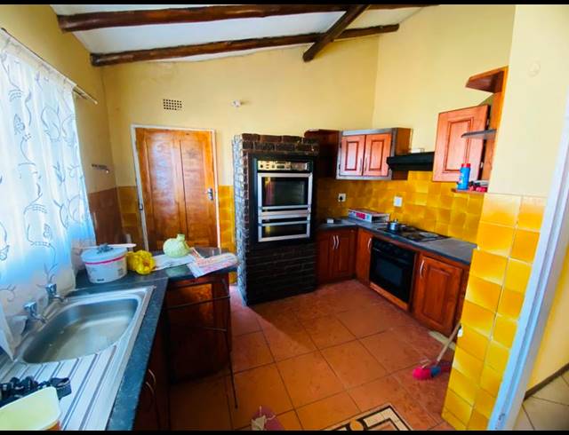 3 BEDROOM PROPERTY TO RENT IN BIRCHLEIGH NORTH